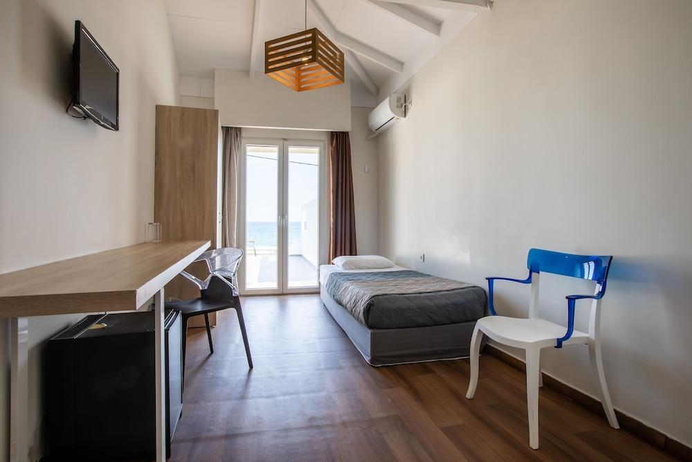 Arkadianos Aparthotel Agios Sostis  Екстериор снимка