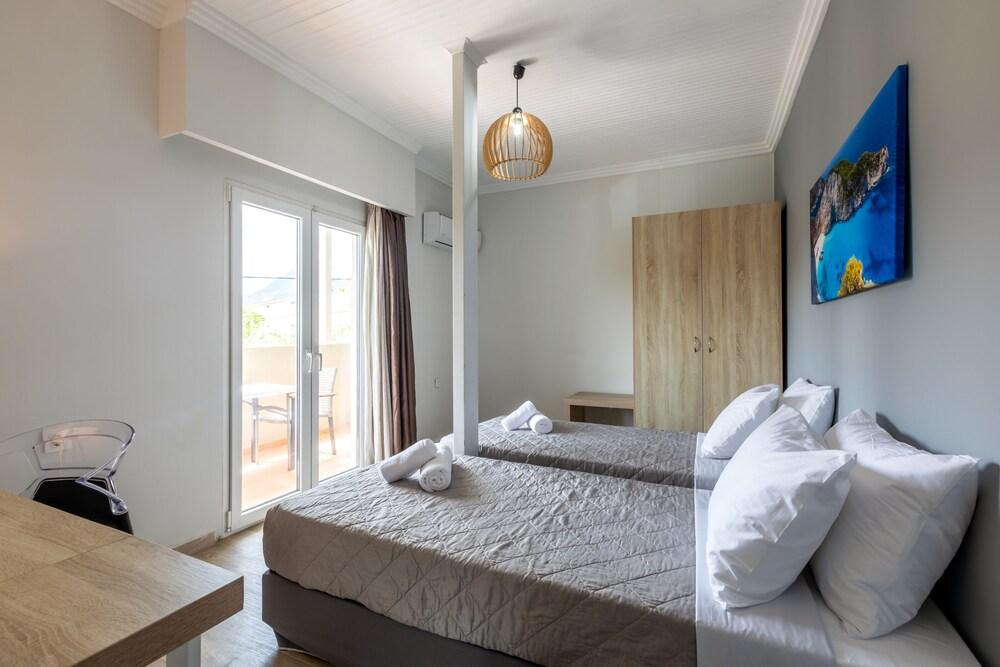 Arkadianos Aparthotel Agios Sostis  Екстериор снимка